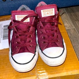Womens maroon converse